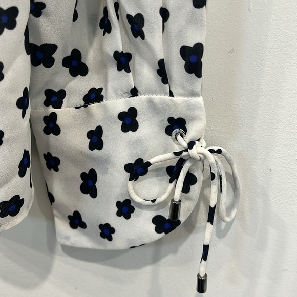 Marc Cain Button up Shirt Front Bow Floral White Black Blue size 5 - Picture 8 of 16